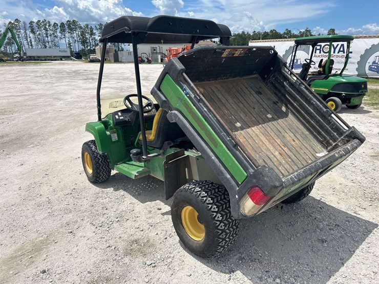 2017-john-deere-gator-image-4