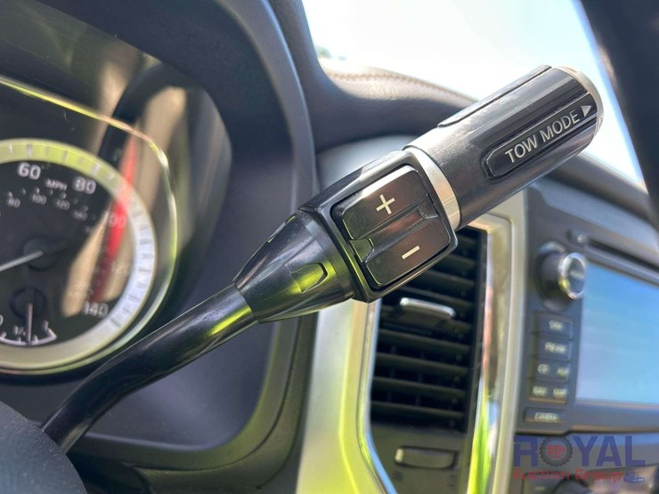 2016-nissan-titan-image-17