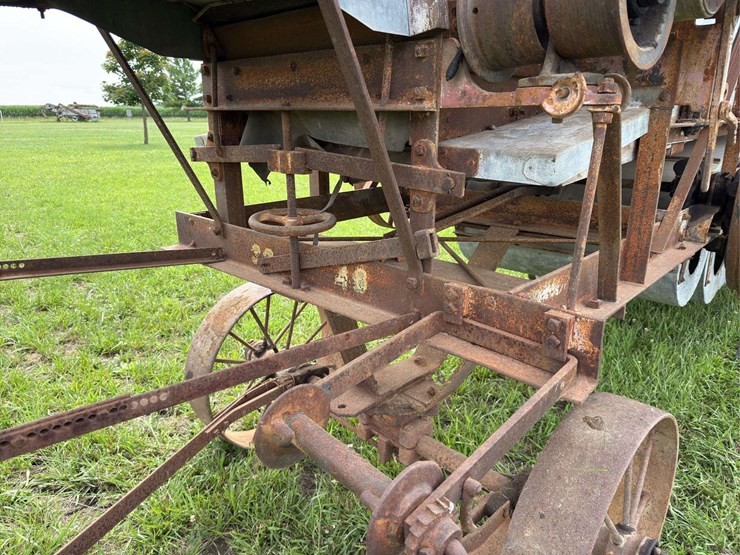 baker-threshing-machine-image-29