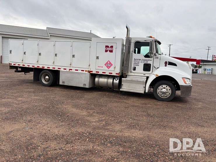 2012-kenworth-bottle-truck-(dr12101-unit-250)-image-2