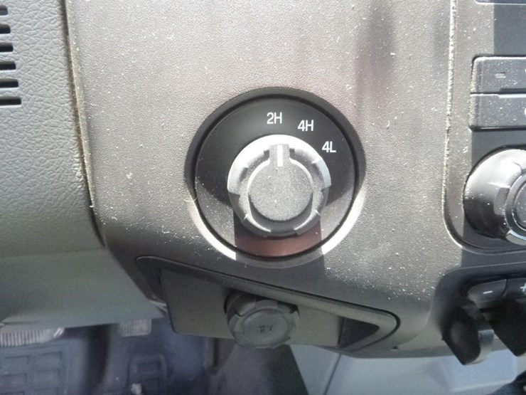 2015-ford-f550-image-21