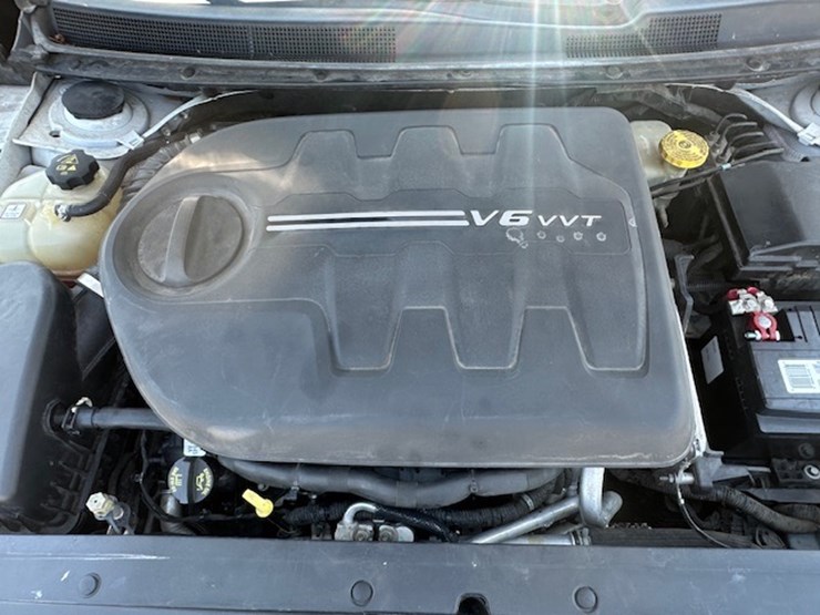 #23052-•-2015-chrysler-200s-image-60