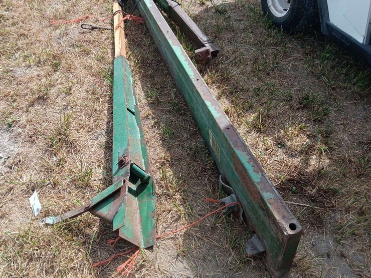 john-deere-7000-planter-markers-image-2