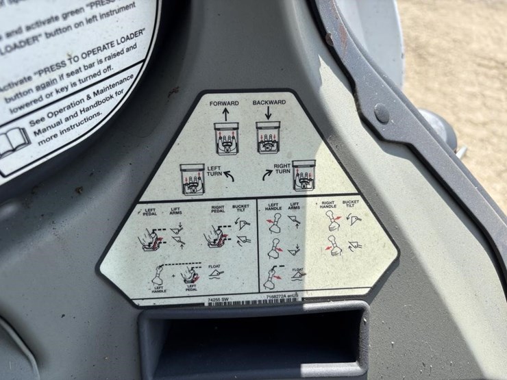 2017-bobcat-t770-image-23