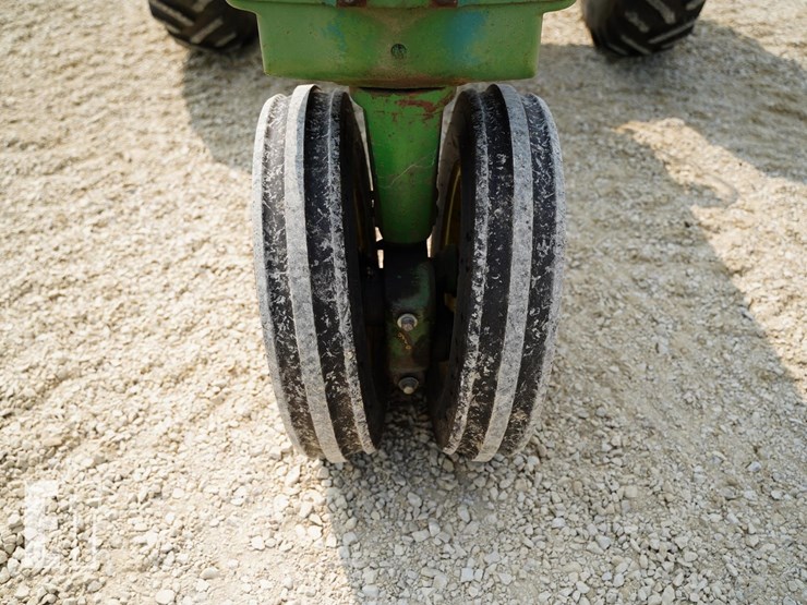 john-deere-620-image-13