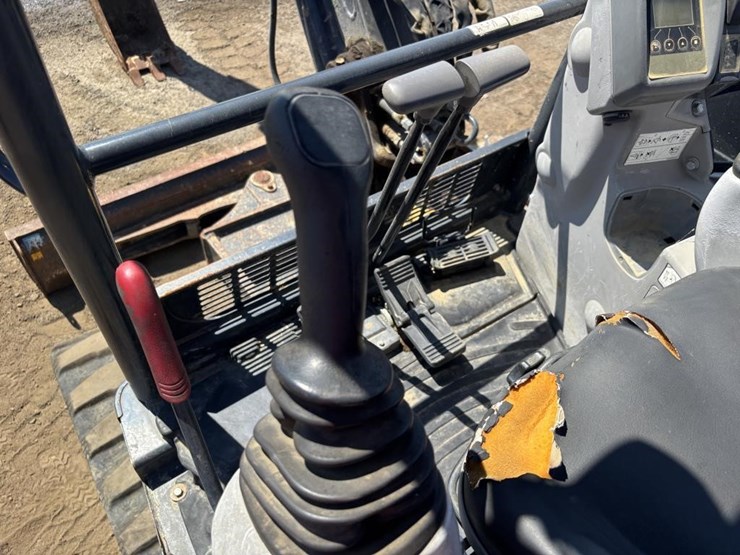 2016-deere-50g-image-30