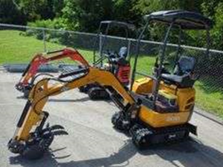 2025-cfg-qk18r-mini-excavator,-unused,-see-details-for-video-image-2