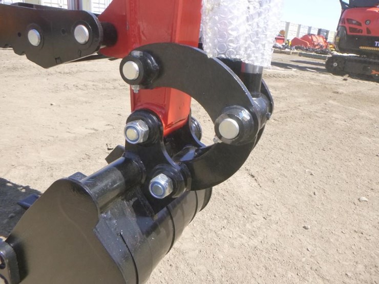 2025-tpm-16-hydraulic-excavator-image-11