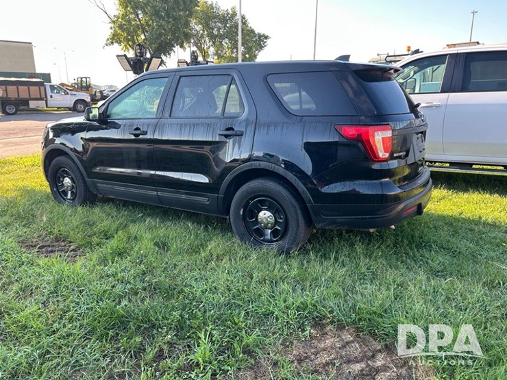 2018-ford-explorer-image-4