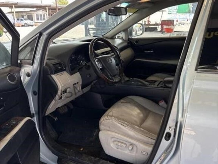 2010-lexus-rx-450h-hybrid-suv-image-22