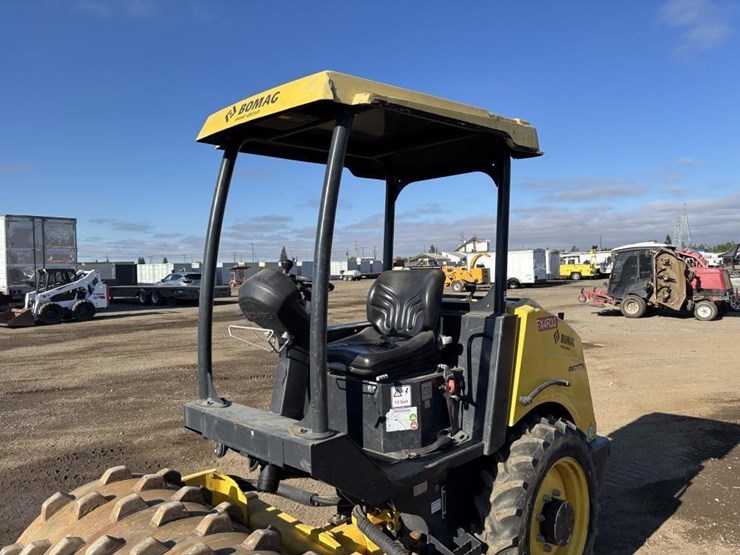 2020-bomag-bw124pdh-image-17