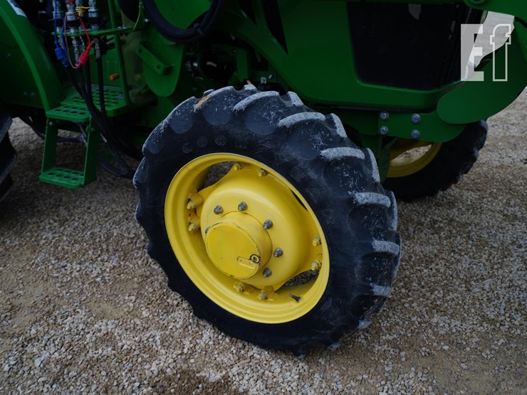 2015-john-deere-5075e-image-19