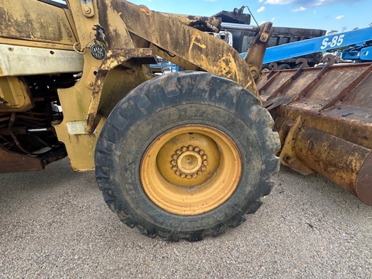 caterpillar-918f-image-29