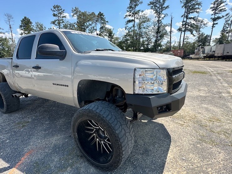 2009-chevrolet-silverado-image-17