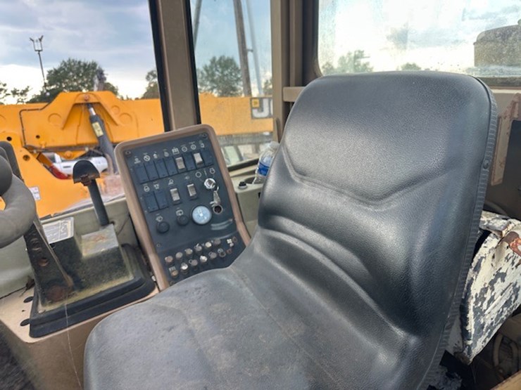 caterpillar-918f-image-47