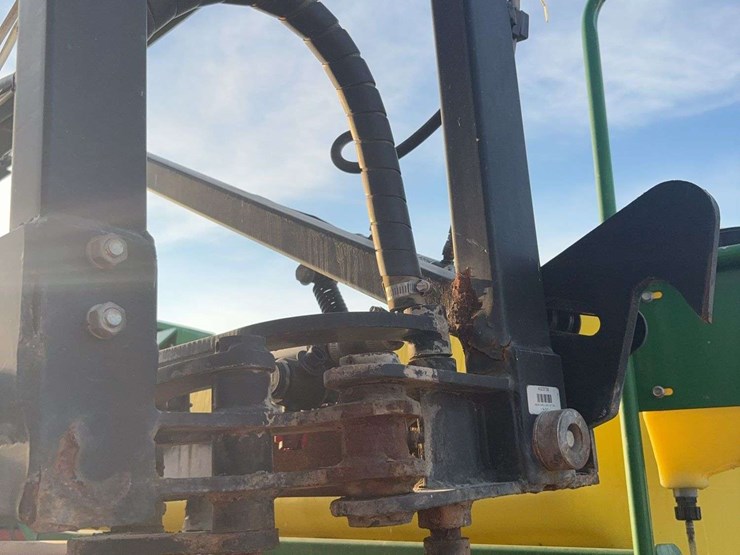 top-air-1200-sprayer,-90ft-boom,-monitor-control-box,-manual,-hydraulic-drive,-1200-gallon-tank,-used-this-spring,-20"-spacing,-320/90r46-tires-image-7