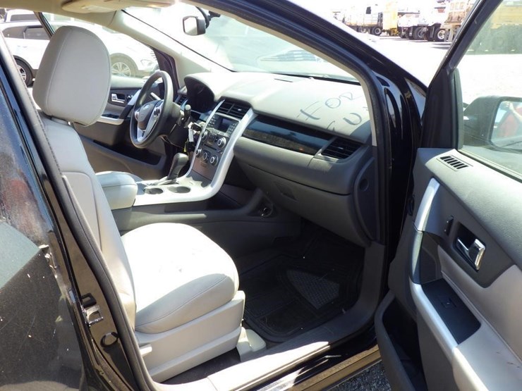 2013-ford-edge-image-6