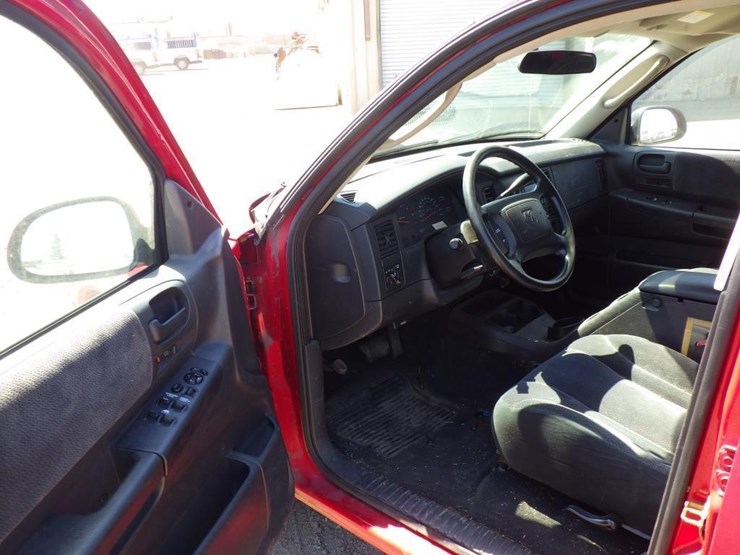 2004-dodge-dakota-image-5