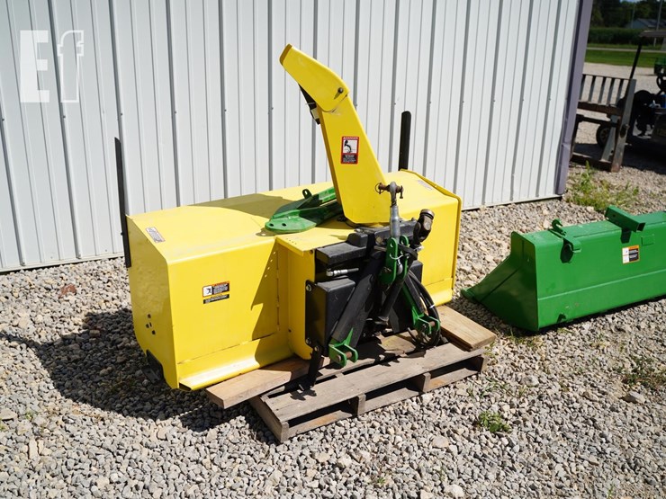 2014-john-deere-3033r-image-39