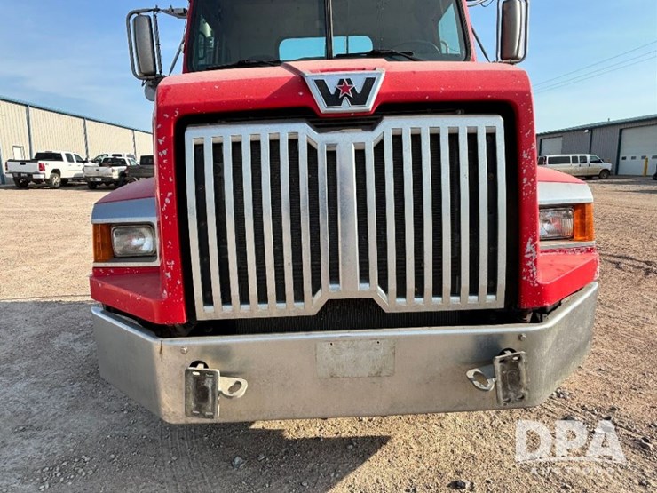 2017-western-star-w4700sb-day-cab-truck-(gp11329,-unit-82)-image-21