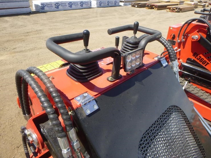 2025-sdlool-sl360zj-skid-steer-track-loader-image-17