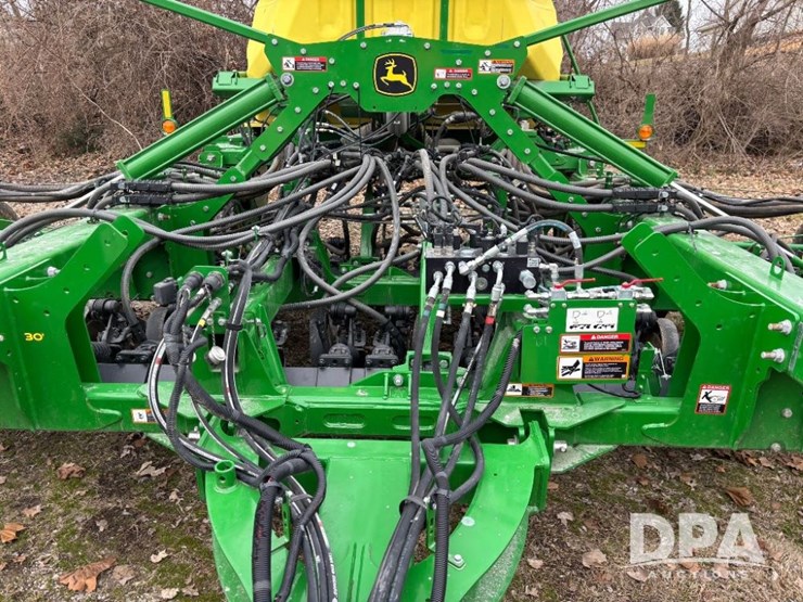 2022-john-deere-n530c-image-23
