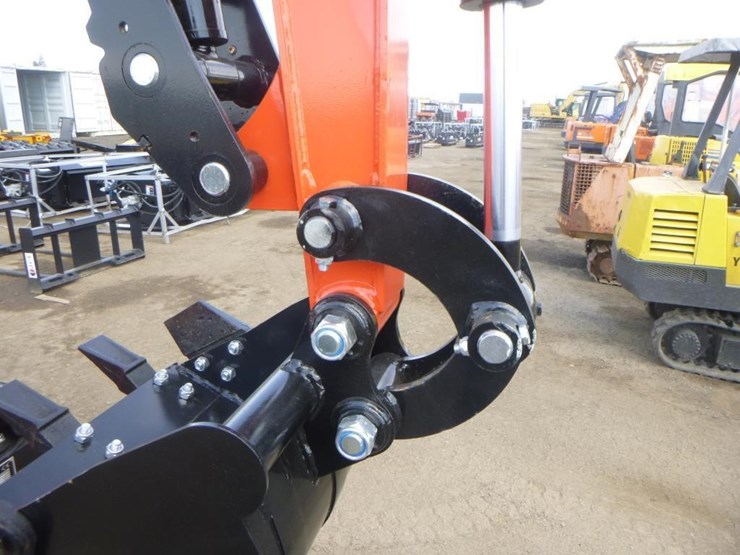 2025-tpm-16-hydraulic-excavator-image-9