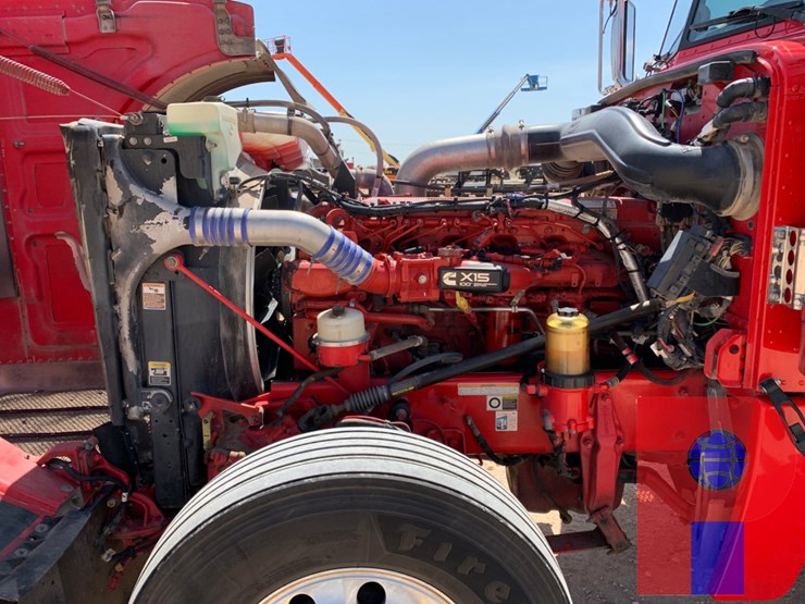 2020-peterbilt-389-image-9