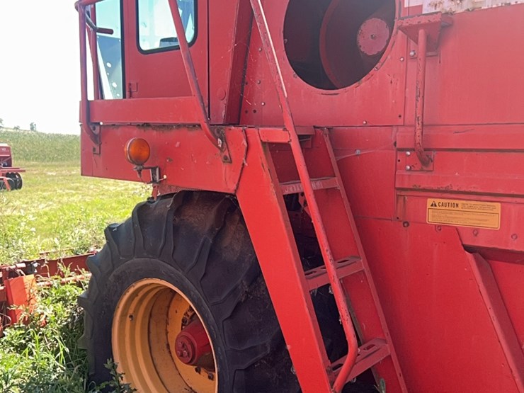 massey-ferguson-760-image-39