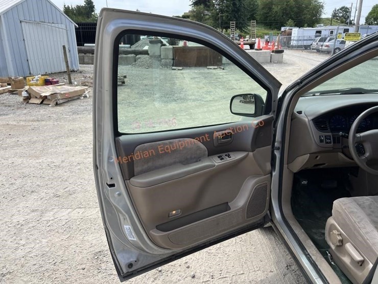 2002-toyota-sienna-le-image-17