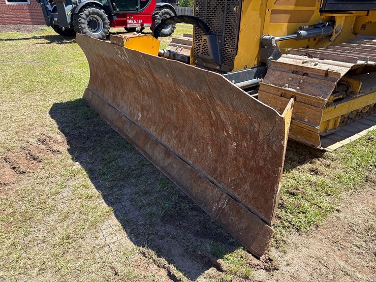 2022-deere-550k-lgp-image-7
