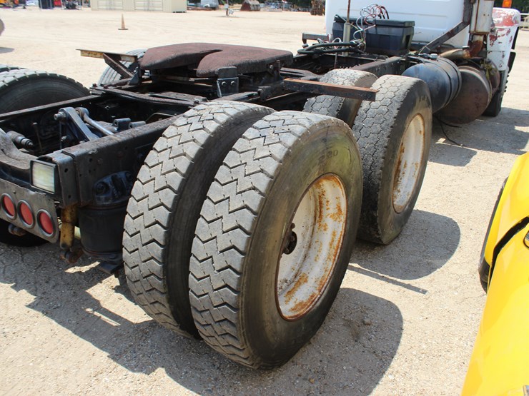 1979-mack-r685st-image-5
