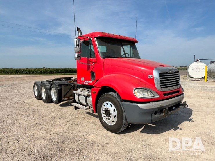 2006-freightliner-columbia-day-cab-truck-(gp11331,-unit-88)-image-1