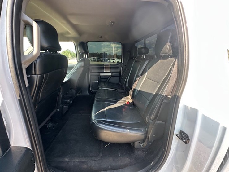 2017-ford-f150-lariat-image-25