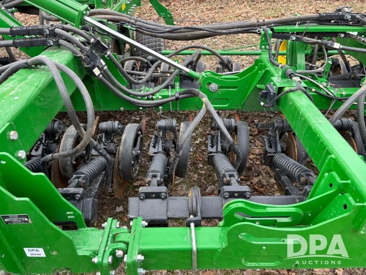 2022-john-deere-n530c-image-31