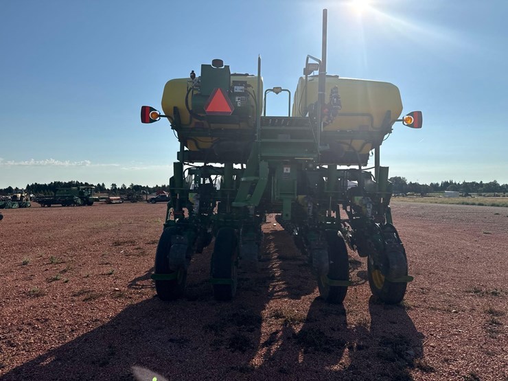 2014-john-deere-1770nt-image-14