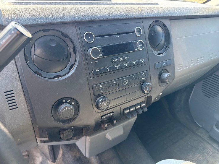2013-ford-f350-xl-image-19
