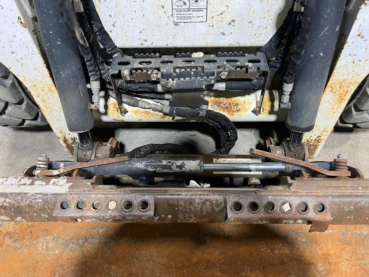 2019-bobcat-s570-image-10