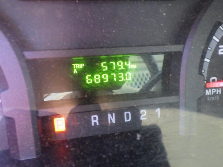 2011-ford-cargo-image-13