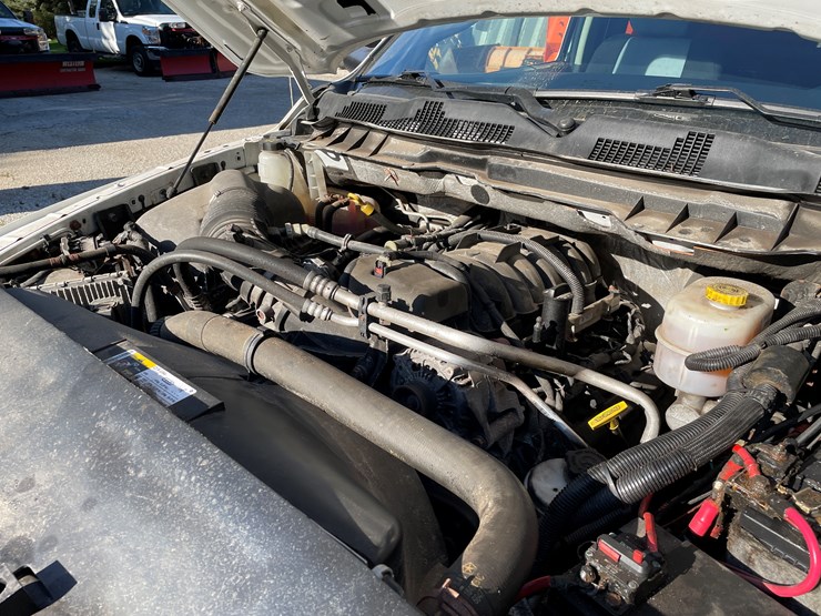 2018-dodge-ram-3500-image-34
