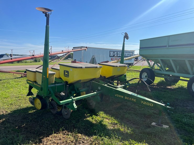 john-deere-7200-image-5