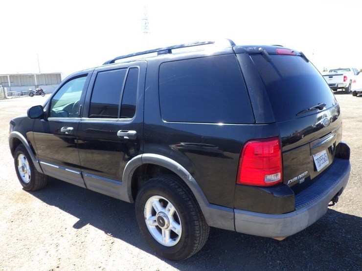 2003-ford-explorer-image-4