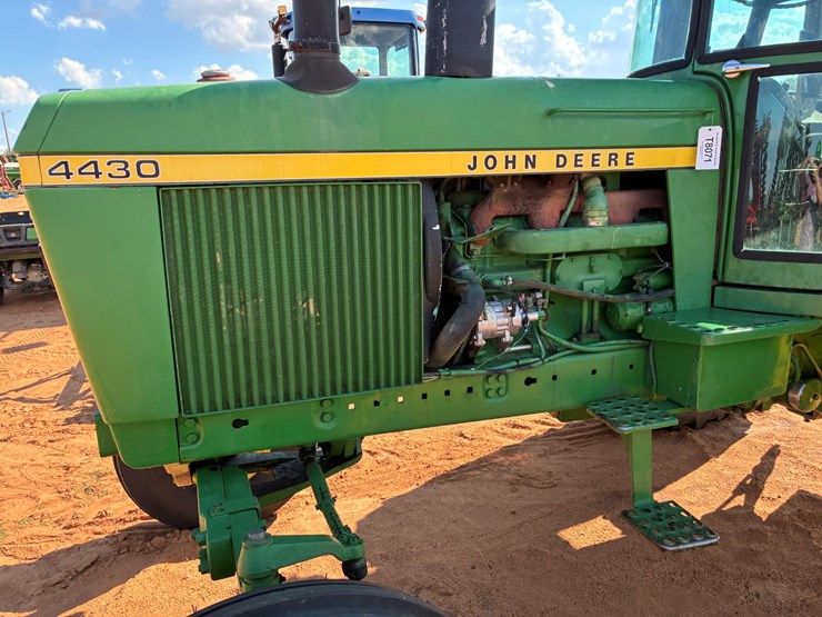 john-deere-4430-image-10