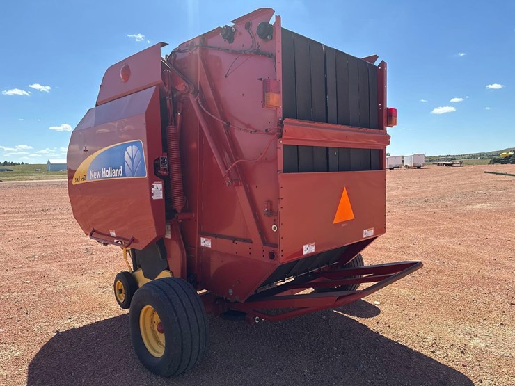 new-holland-br7090-image-4