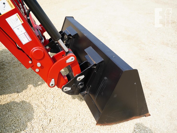 2022-case-ih-farmall-75a-image-18