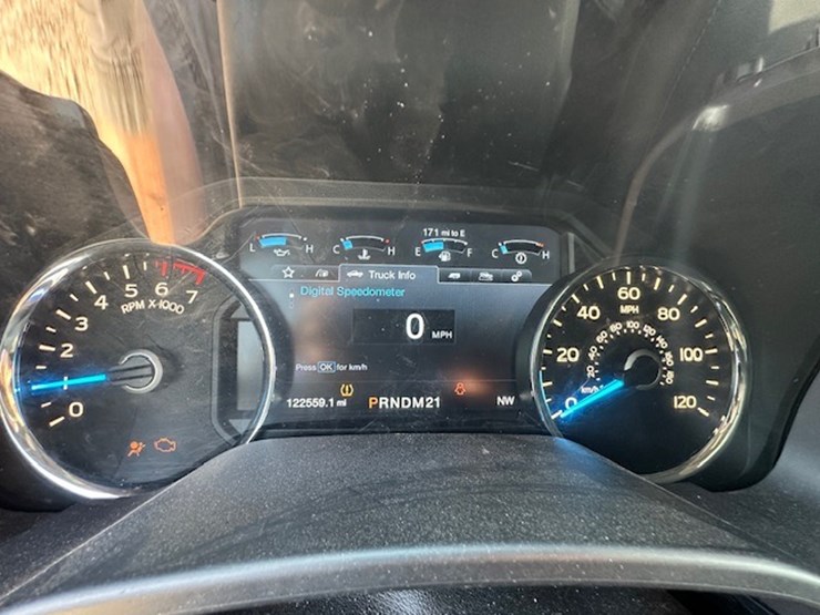 2017-ford-f150-lariat-image-52