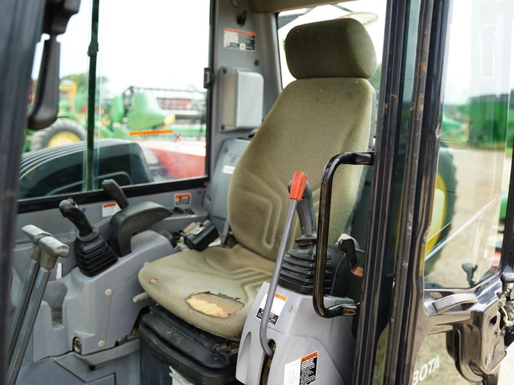 2017-kubota-kx080-4-image-34