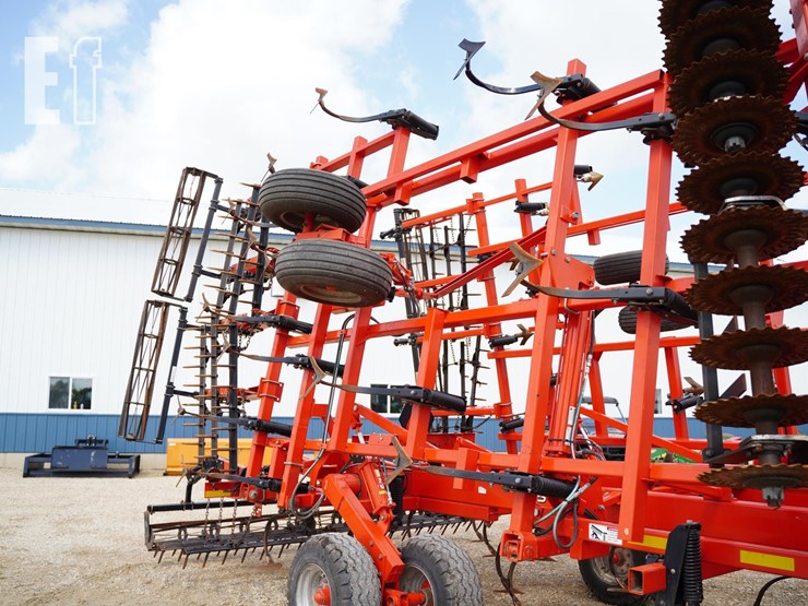 2015-kuhn-krause-6205-31-image-15