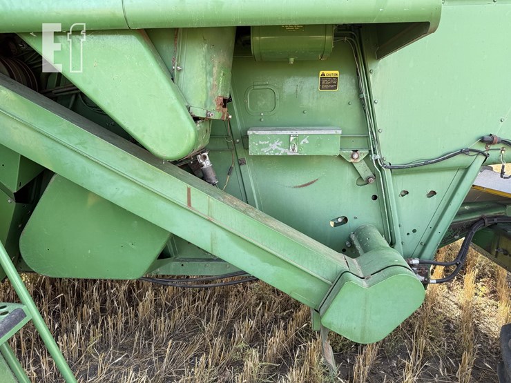 1983-john-deere-8820-image-13