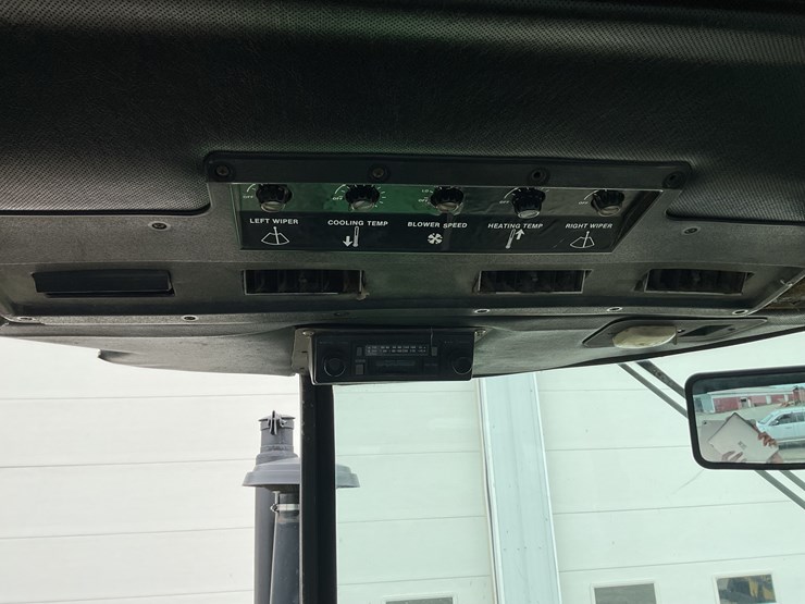 john-deere-4440-image-12